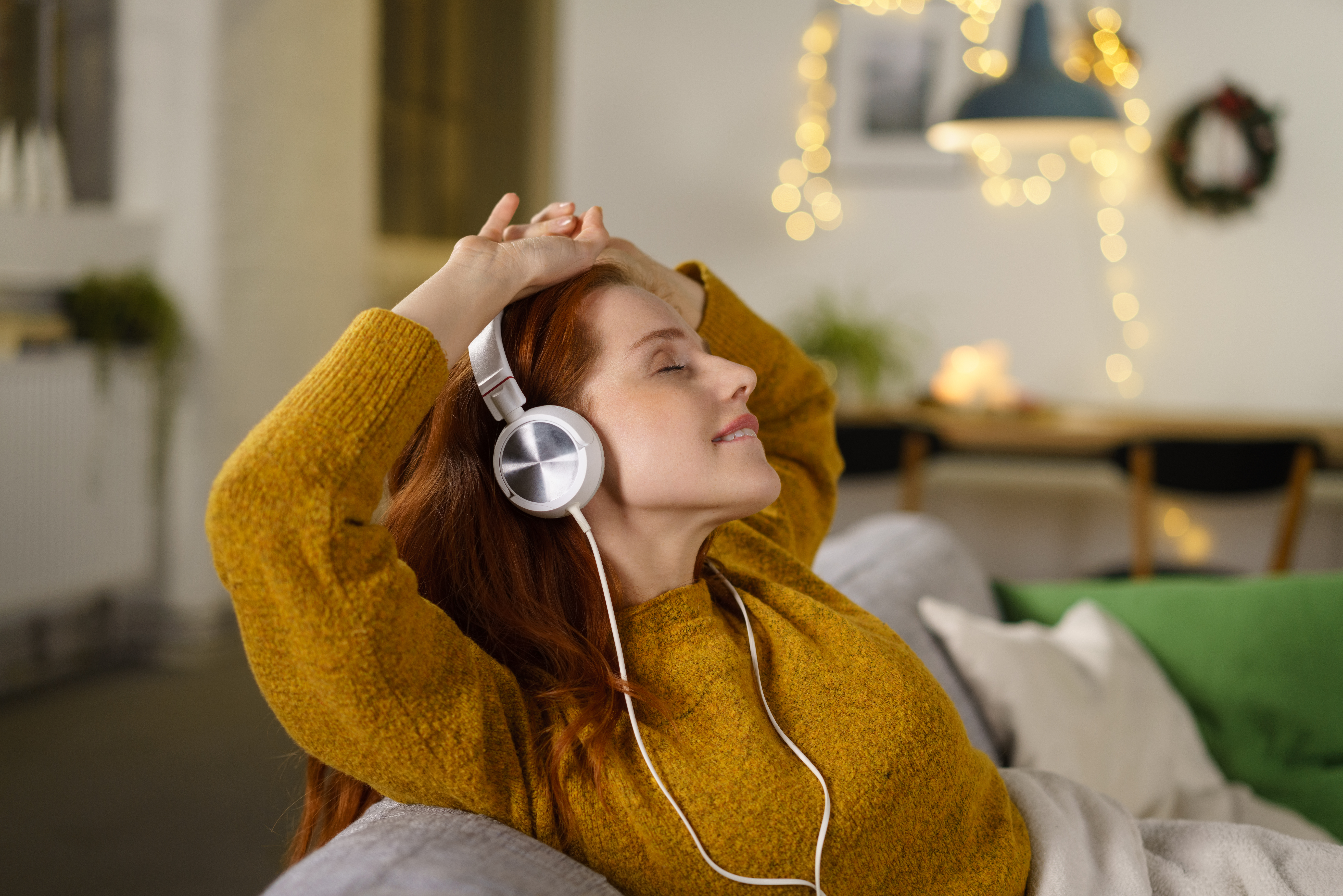 woman-listening-to-music